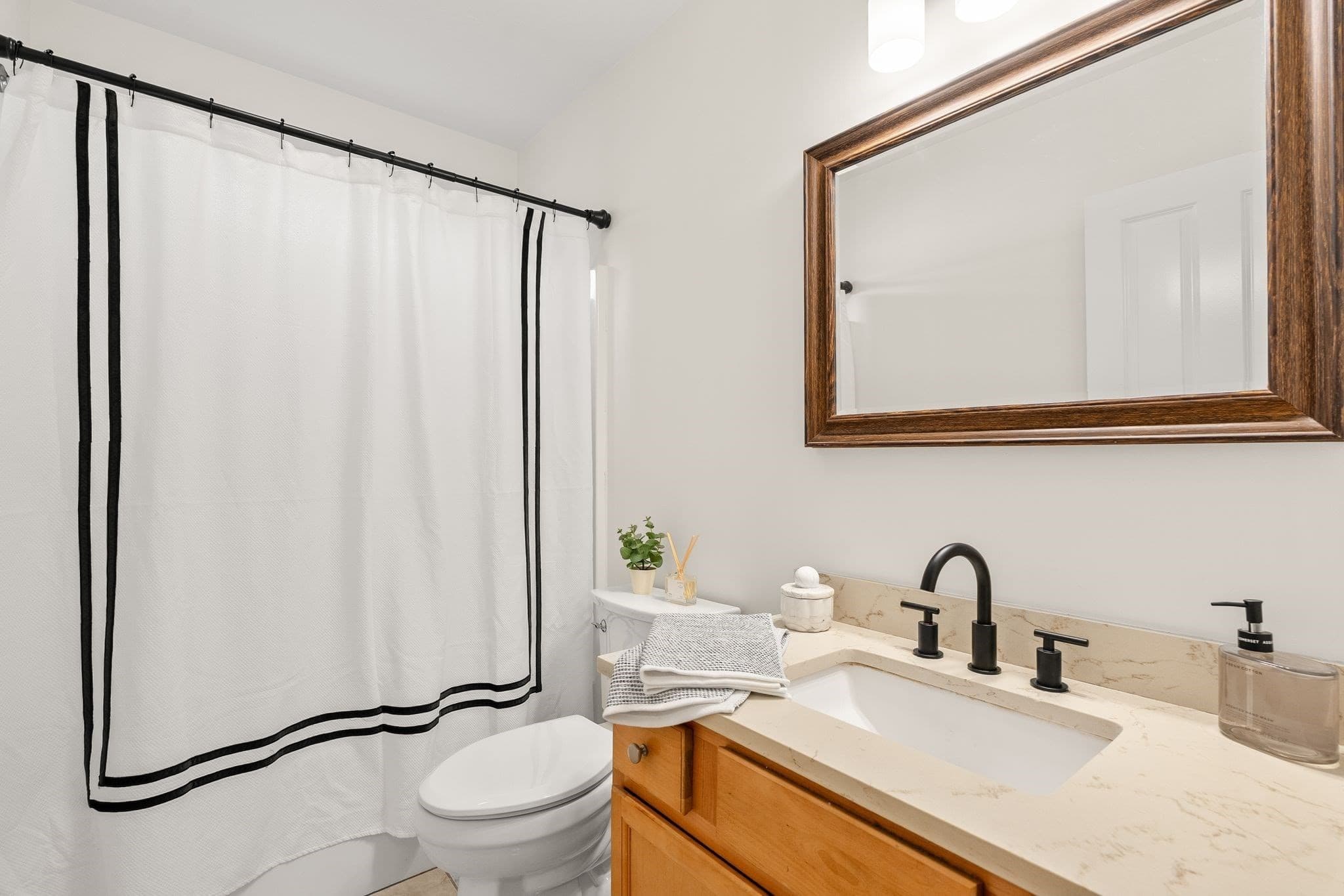 Condominium at 26 Boxberry Ln # 26, Rockland MA 02370, Rockland, photo 12 of 22
