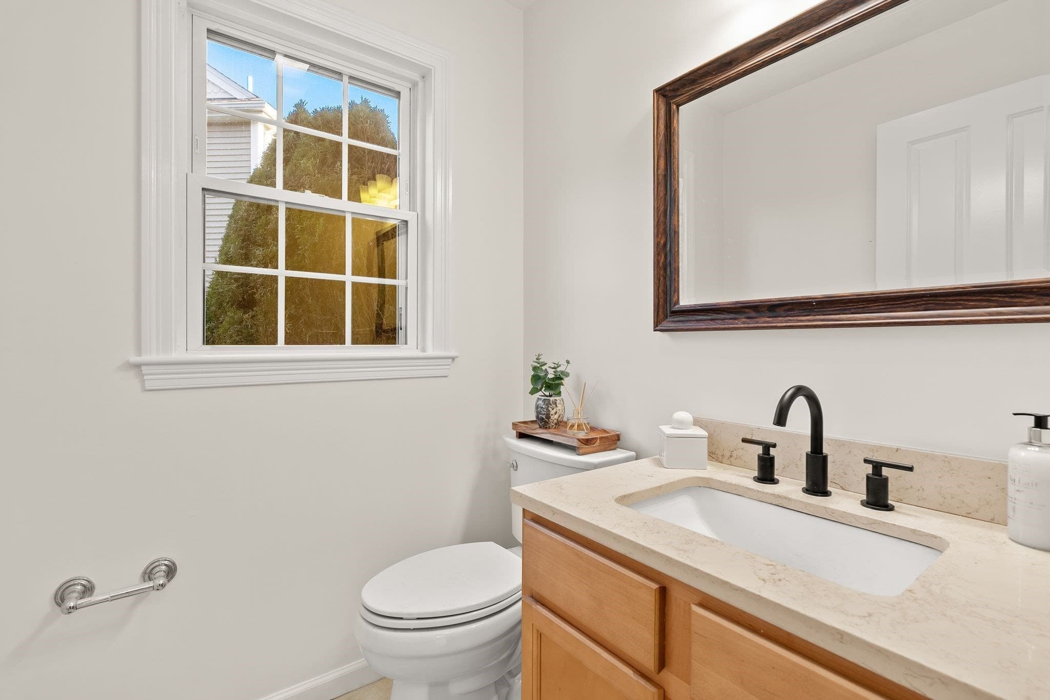 Condominium at 26 Boxberry Ln # 26, Rockland MA 02370, Rockland, photo 10 of 22