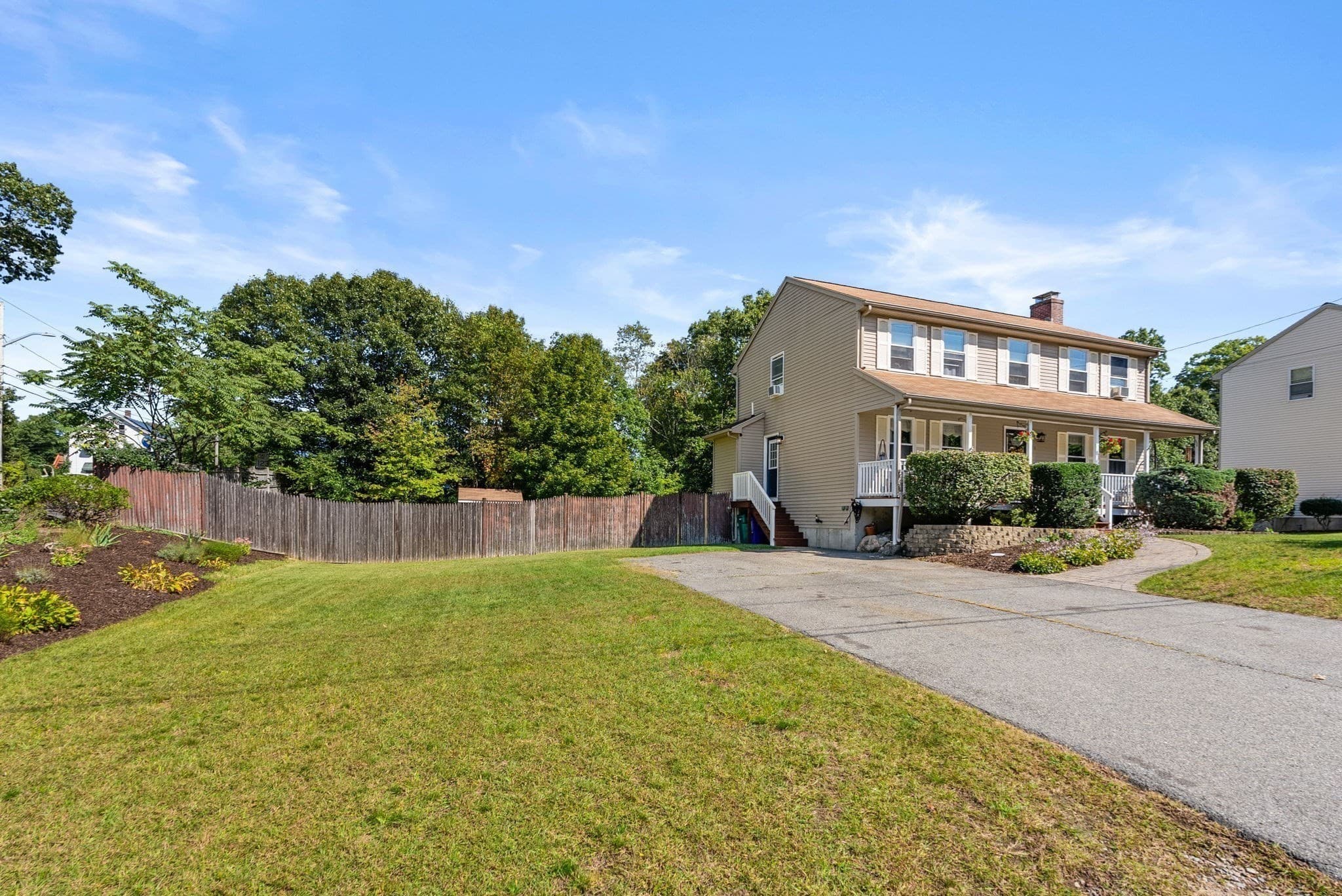 Single Family Residence at 6 Cumberland St, Attleboro MA 02703, Attleboro, photo 2 of 35