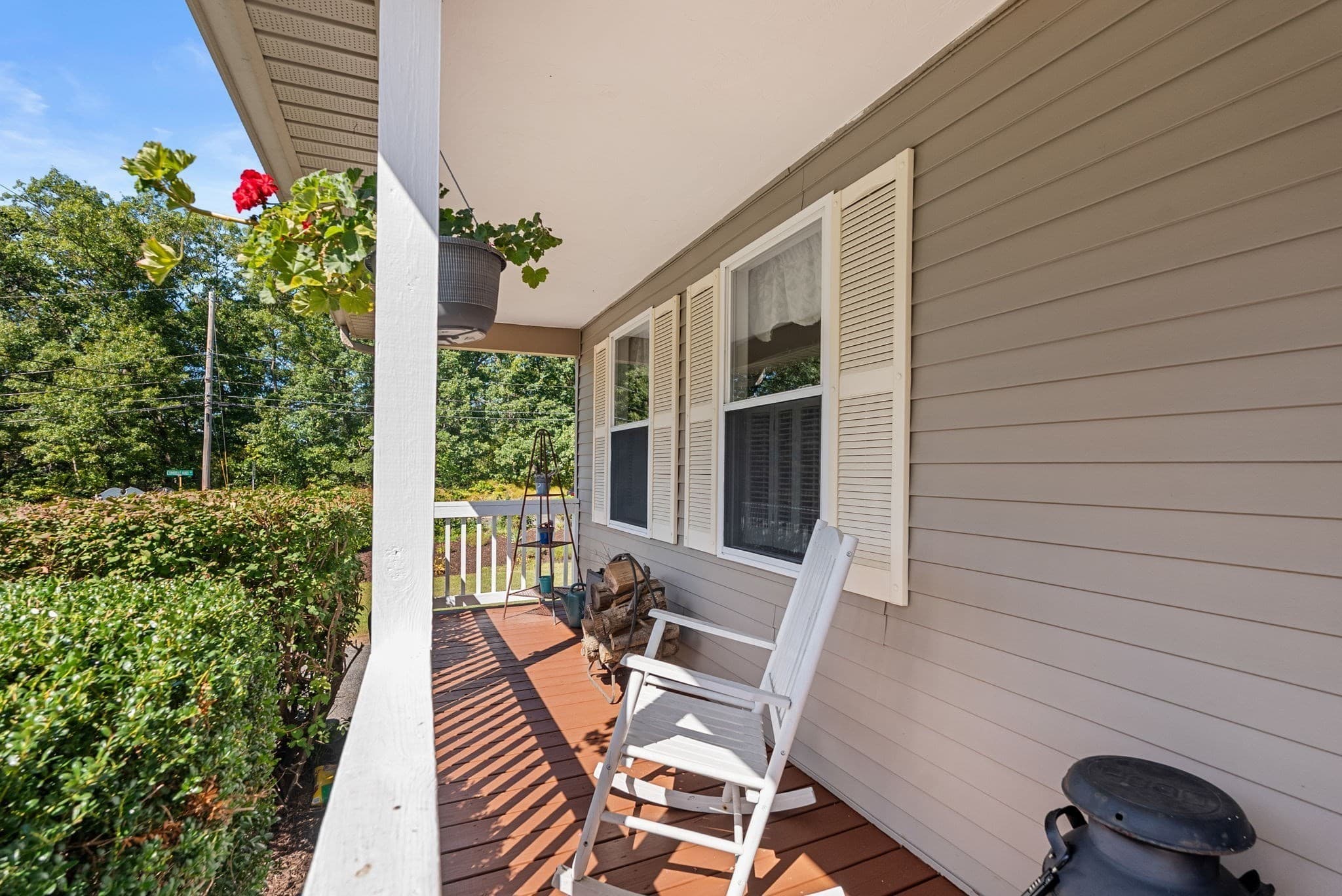 Single Family Residence at 6 Cumberland St, Attleboro MA 02703, Attleboro, photo 26 of 35
