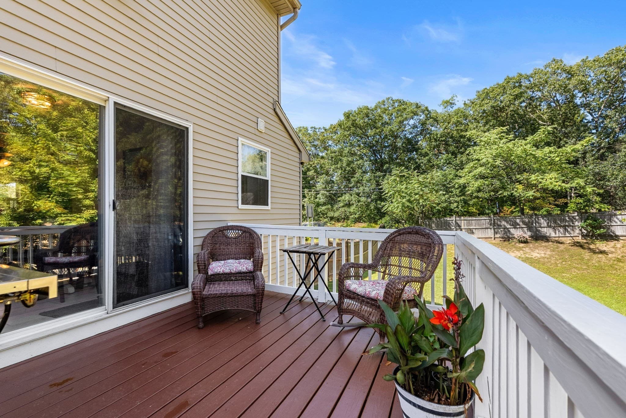 Single Family Residence at 6 Cumberland St, Attleboro MA 02703, Attleboro, photo 28 of 35