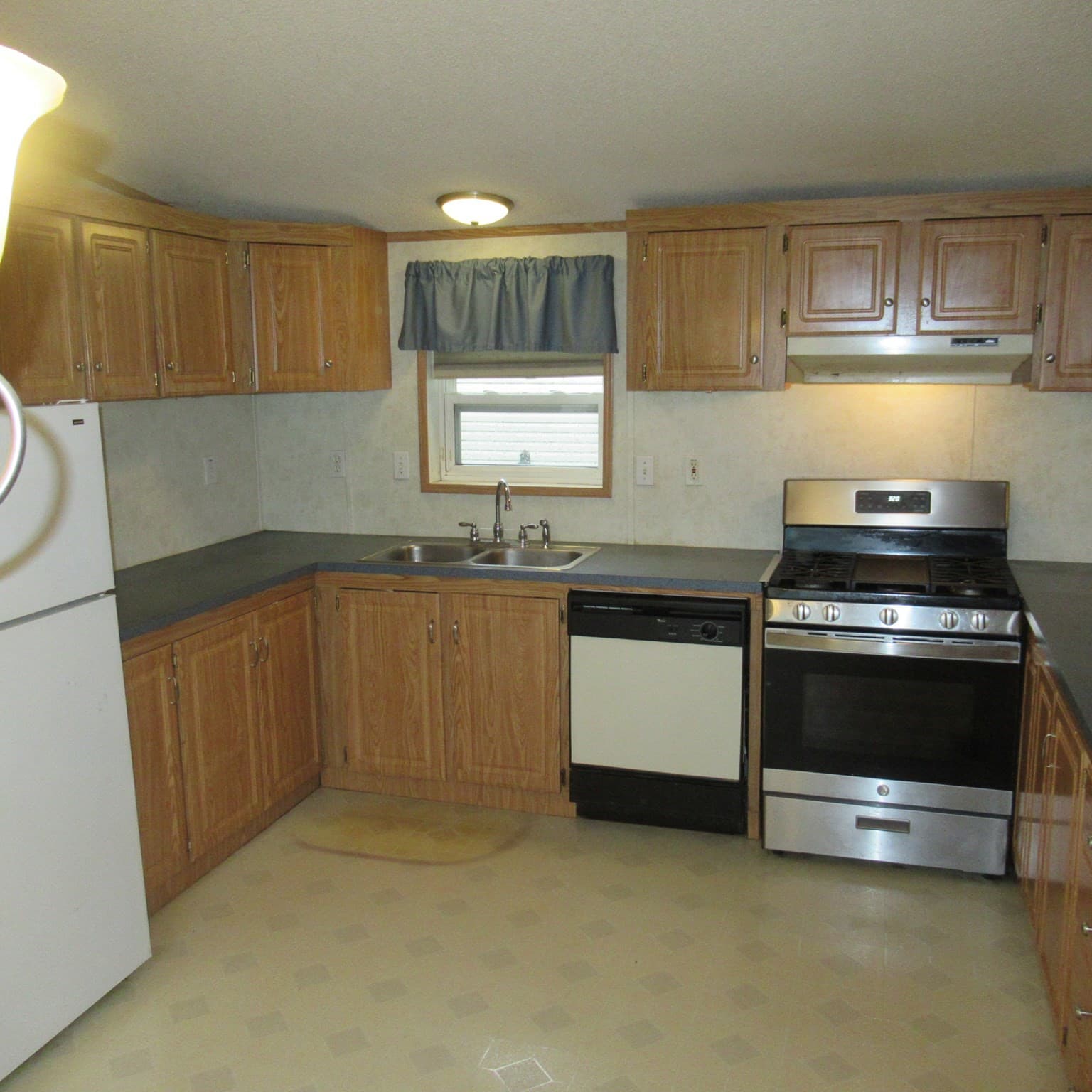 Mobile Home at 37 Mobile Ave # 37, Chelmsford MA 01824, Chelmsford, photo 9 of 29