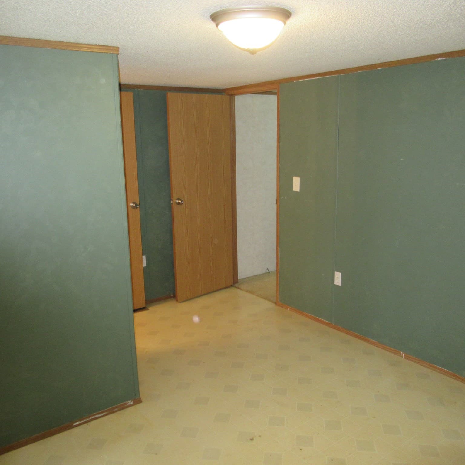 Mobile Home at 37 Mobile Ave # 37, Chelmsford MA 01824, Chelmsford, photo 14 of 29