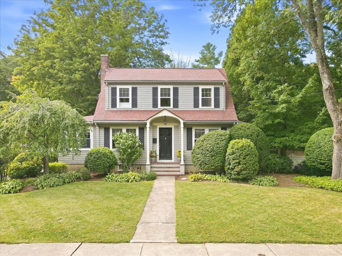 103 Lewis Ave, Walpole MA 02081