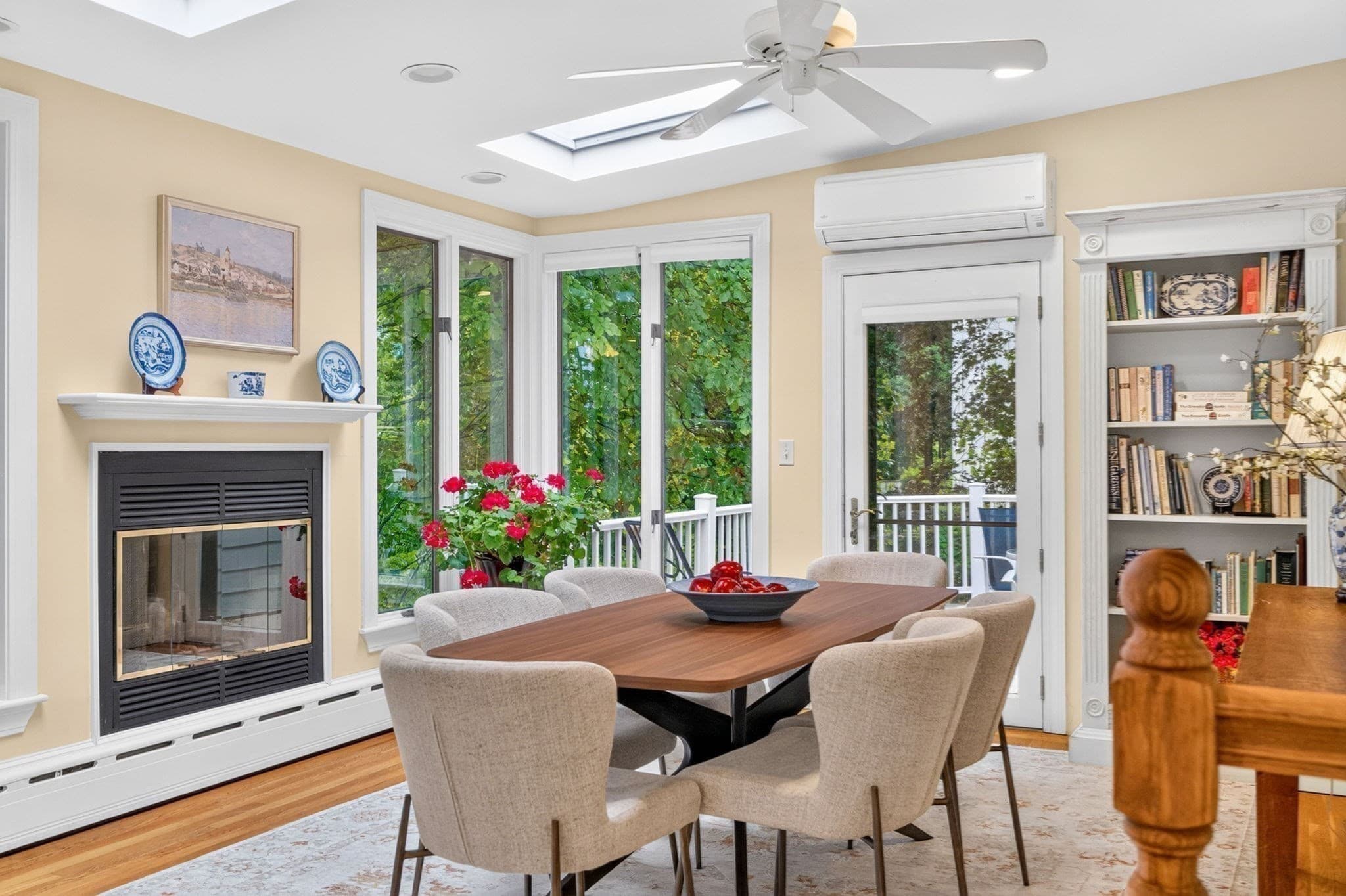 Single Family Residence at 130 Moss Hill Rd, Boston MA 02130, Boston, photo 10 of 40
