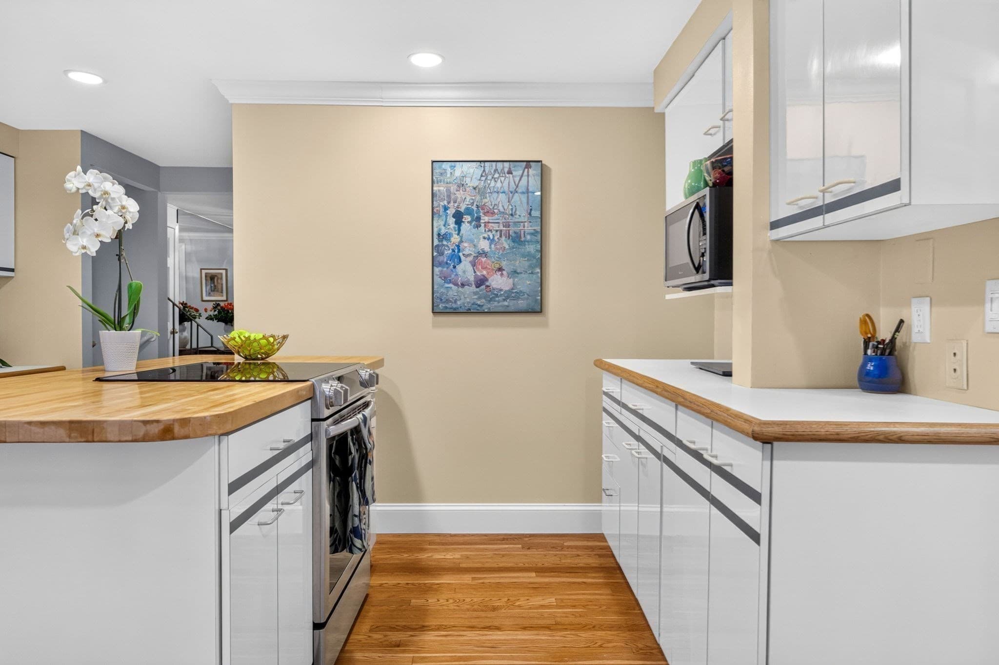 Single Family Residence at 130 Moss Hill Rd, Boston MA 02130, Boston, photo 14 of 40