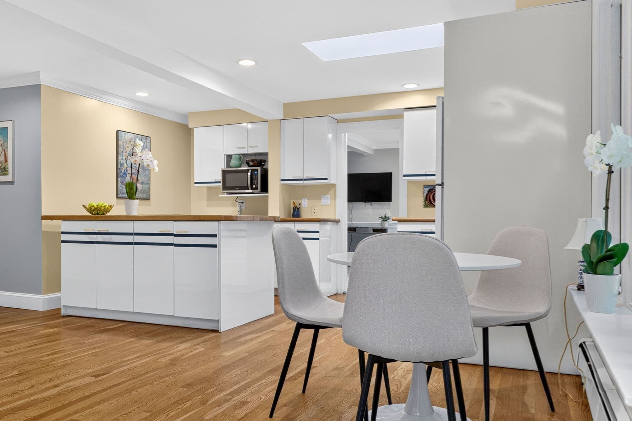 Single Family Residence at 130 Moss Hill Rd, Boston MA 02130, Boston, photo 11 of 40
