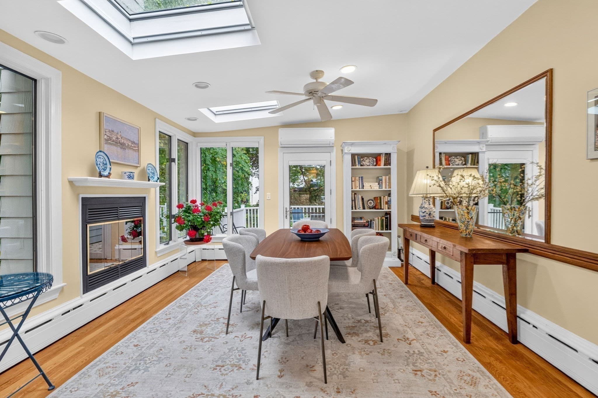 Single Family Residence at 130 Moss Hill Rd, Boston MA 02130, Boston, photo 8 of 40