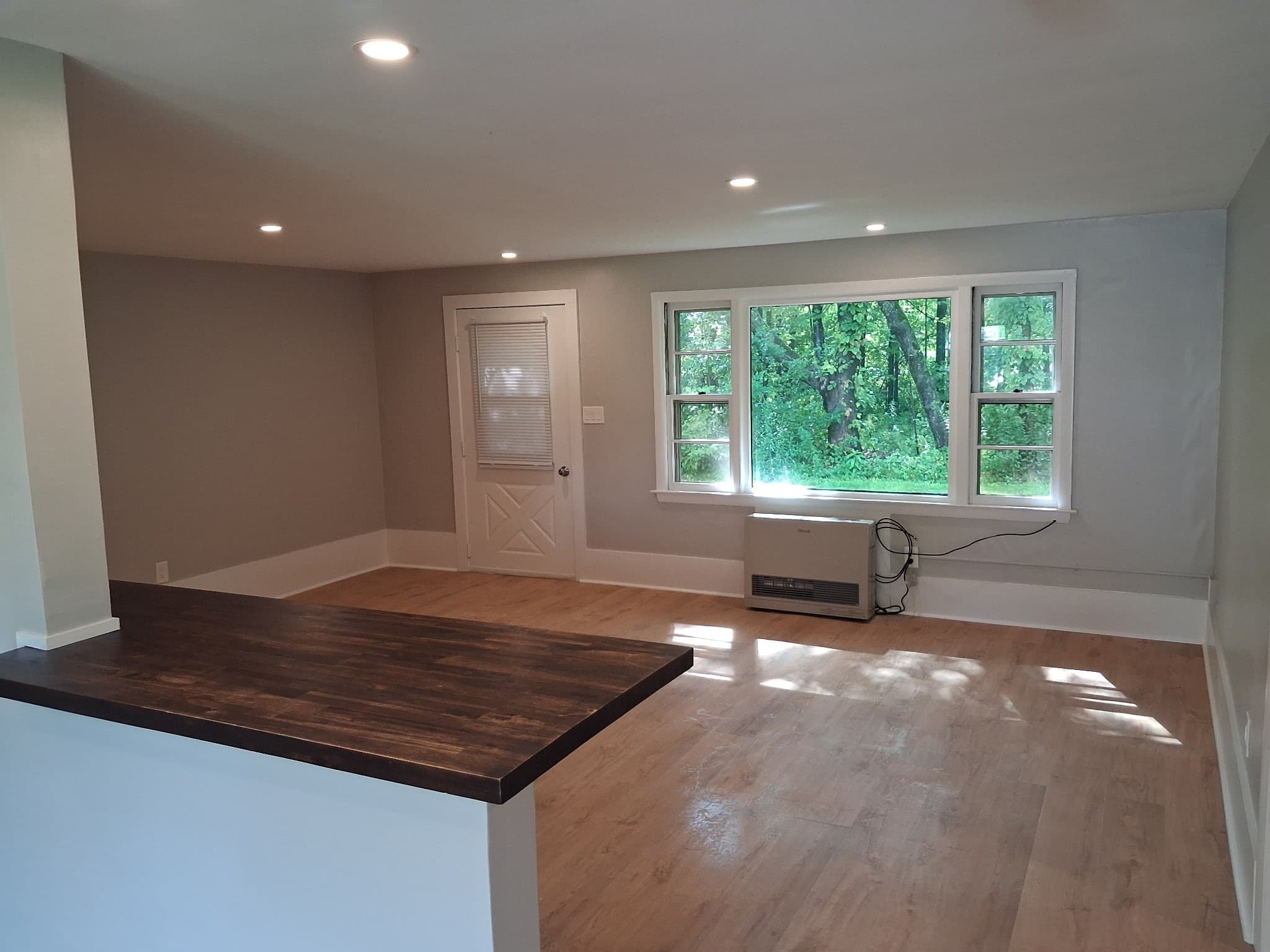 5-9 Family at 217 N Main Street, Deerfield MA 01373, Deerfield, photo 5 of 22