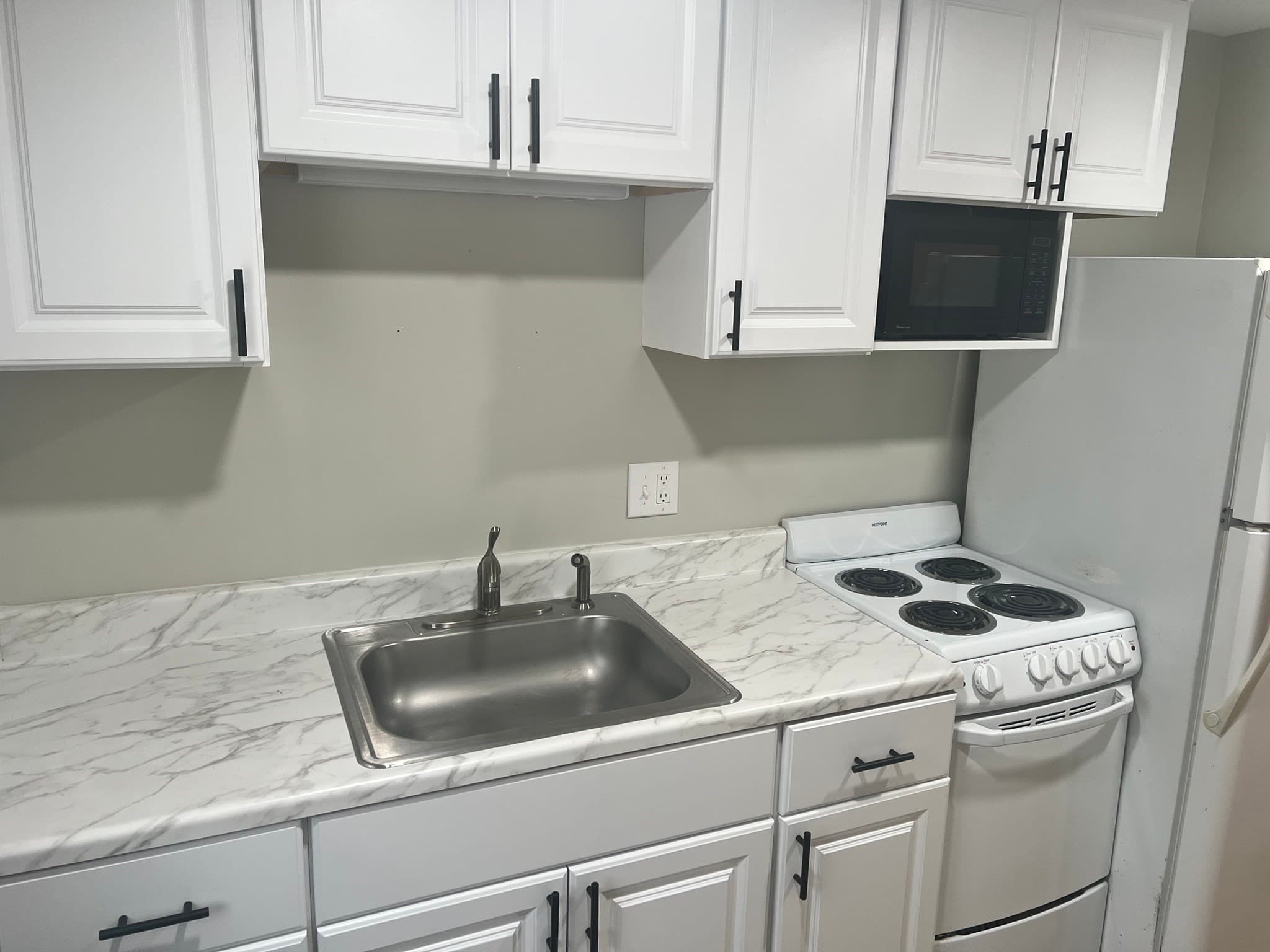 5-9 Family at 217 N Main Street, Deerfield MA 01373, Deerfield, photo 20 of 22
