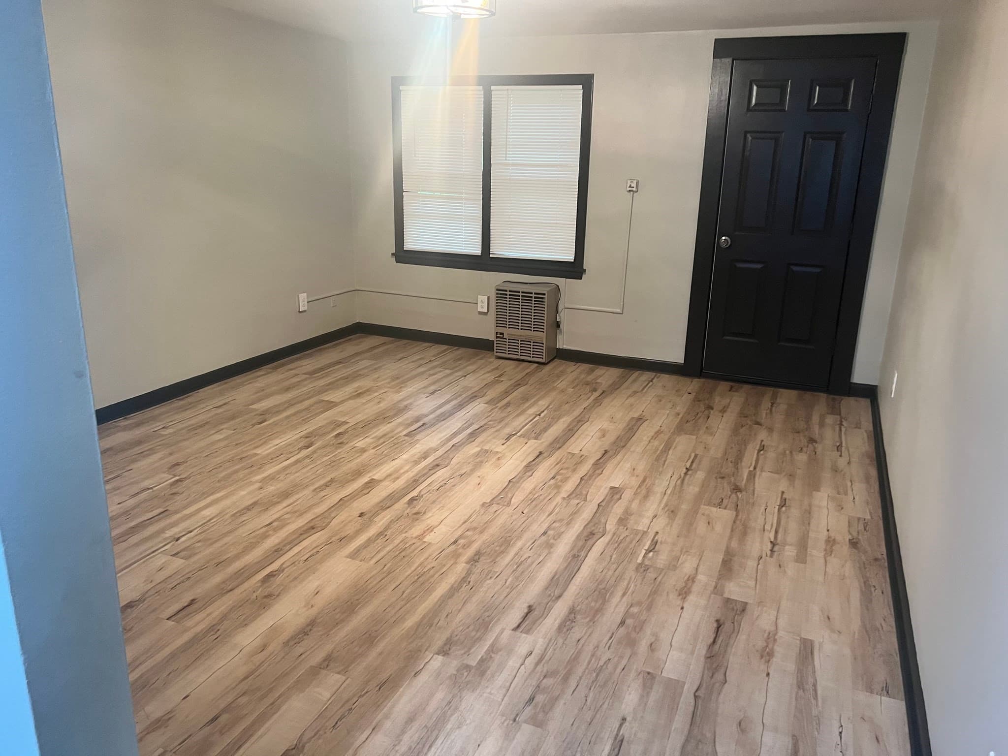 5-9 Family at 217 N Main Street, Deerfield MA 01373, Deerfield, photo 18 of 22