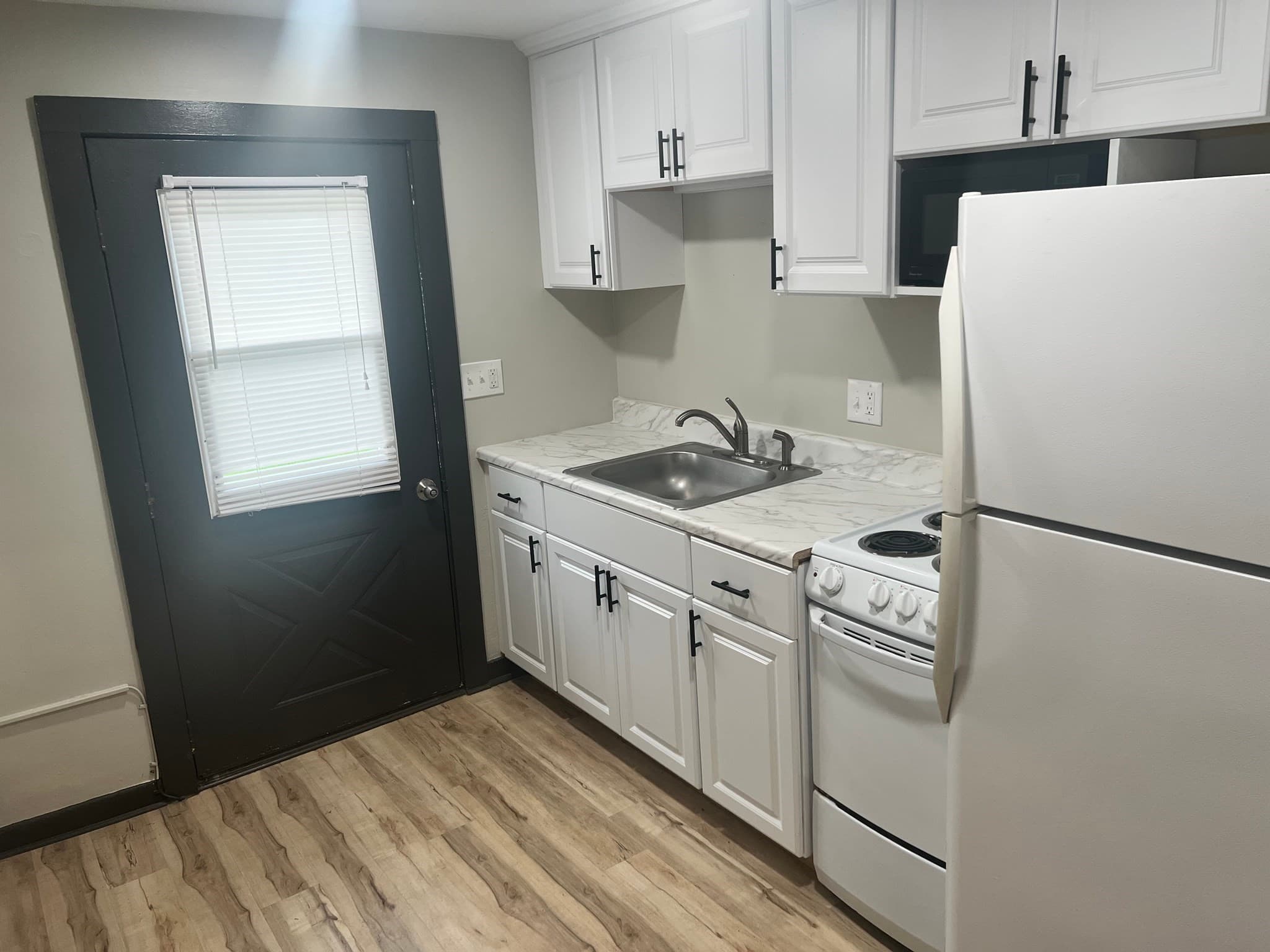 5-9 Family at 217 N Main Street, Deerfield MA 01373, Deerfield, photo 19 of 22