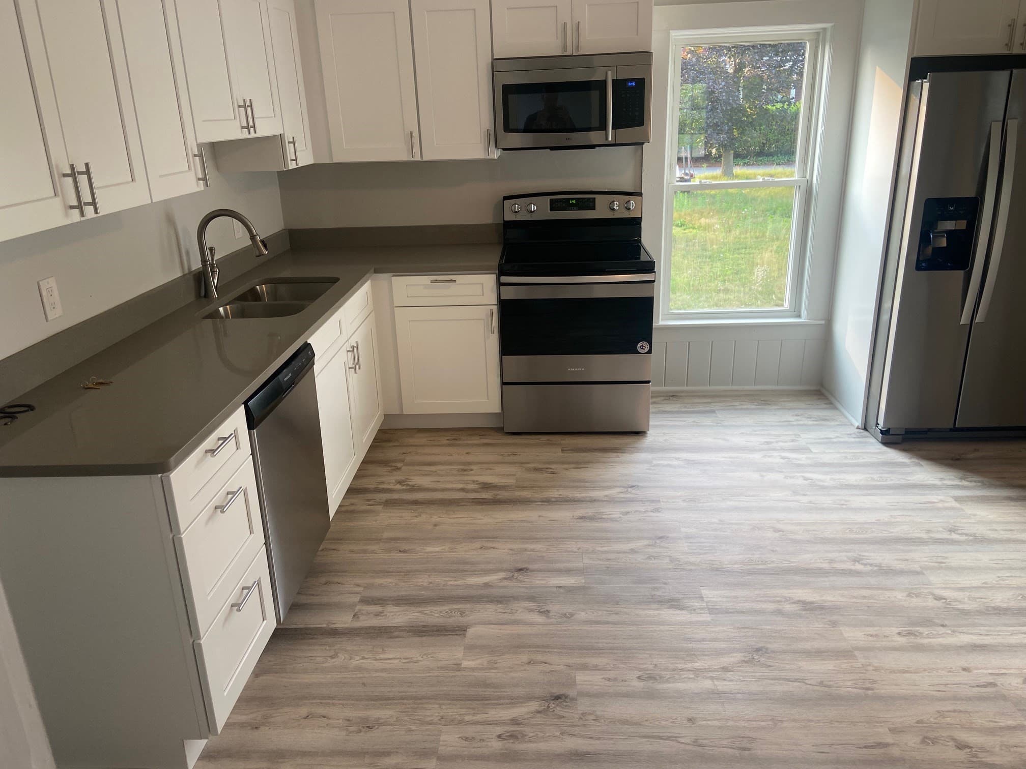 3 Family at 30 Sugarloaf Street, Deerfield MA 01373, Deerfield, photo 9 of 18