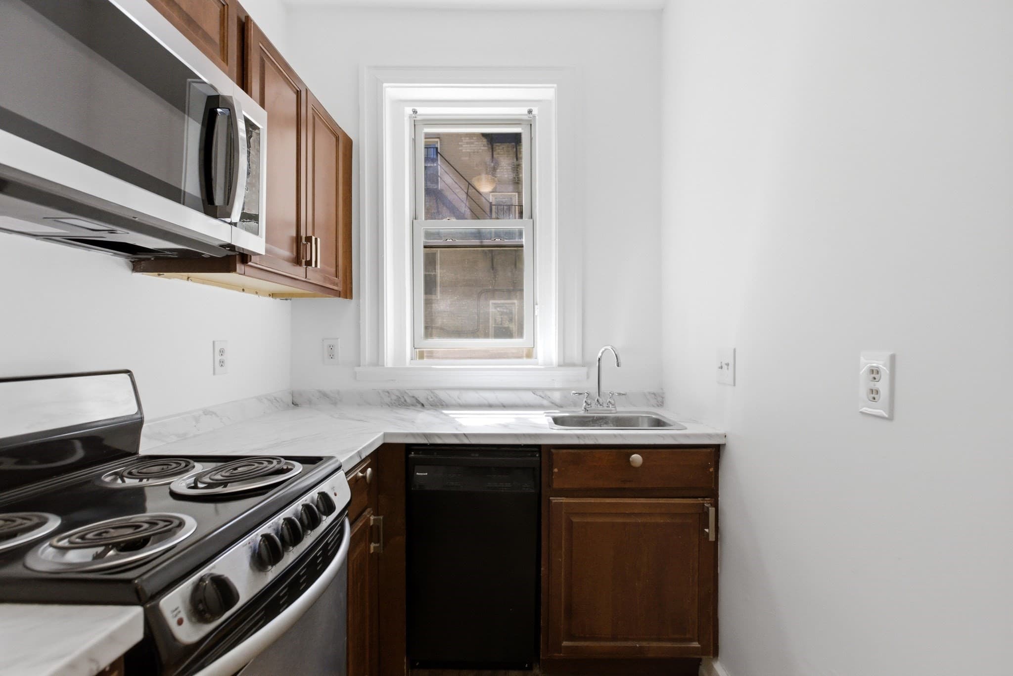 Condominium at 1673 Commonwealth Ave # 3, Boston MA 02135, Boston, photo 10 of 13