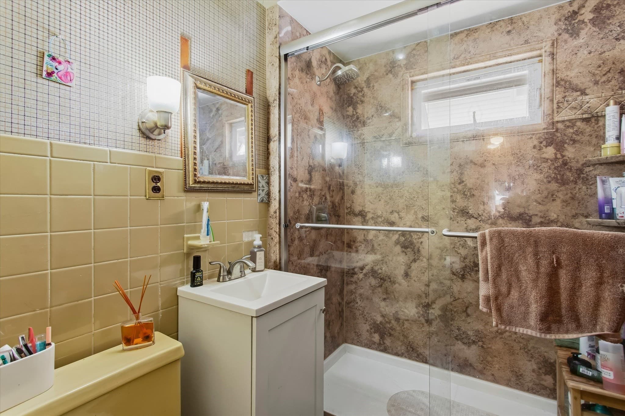 Single Family Residence at 14 Beckert Ave, Revere MA 02151, Revere, photo 7 of 14
