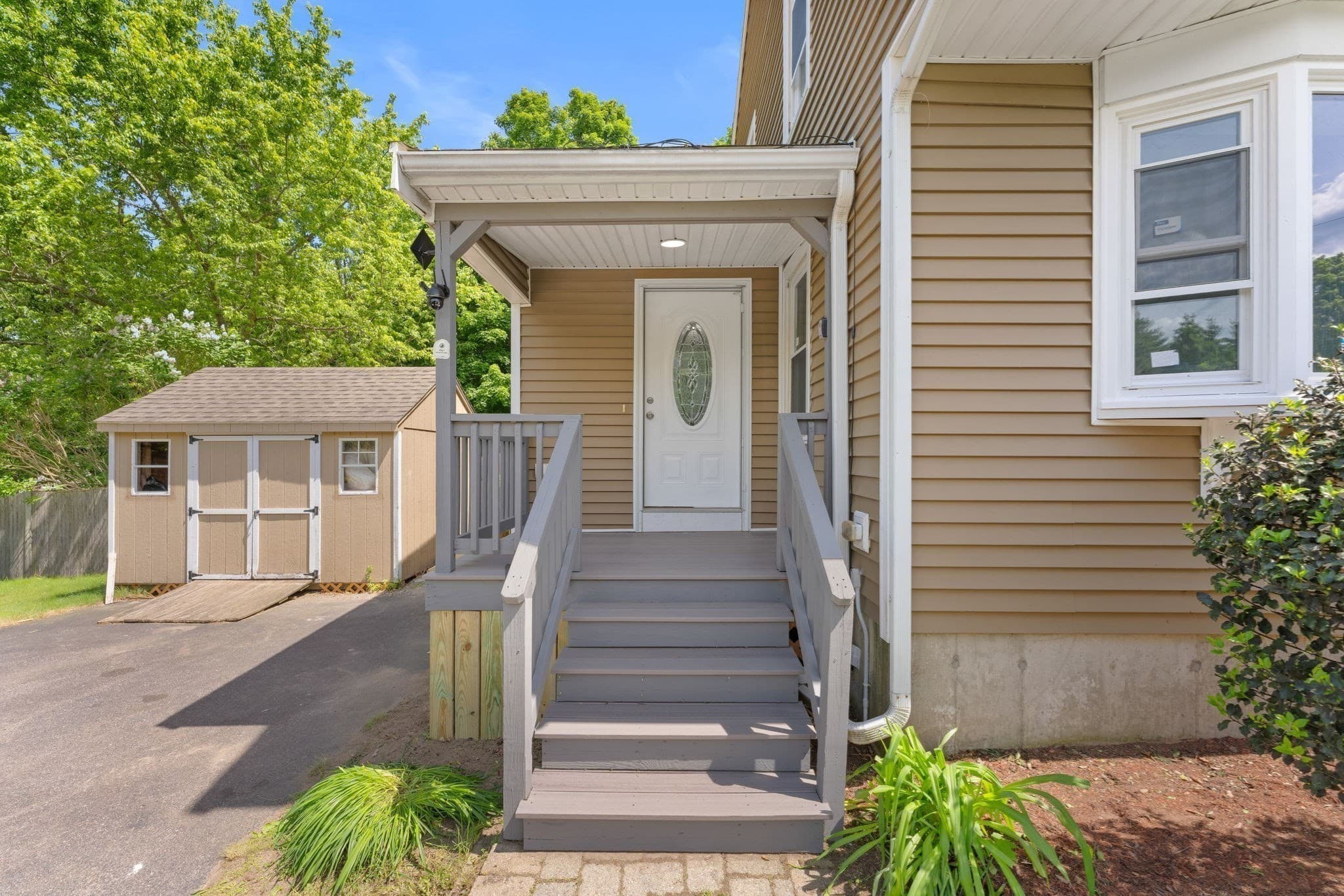 Single Family Residence at 5 Tuckoosa Cir, Bridgewater MA 02324, Bridgewater, photo 6 of 38