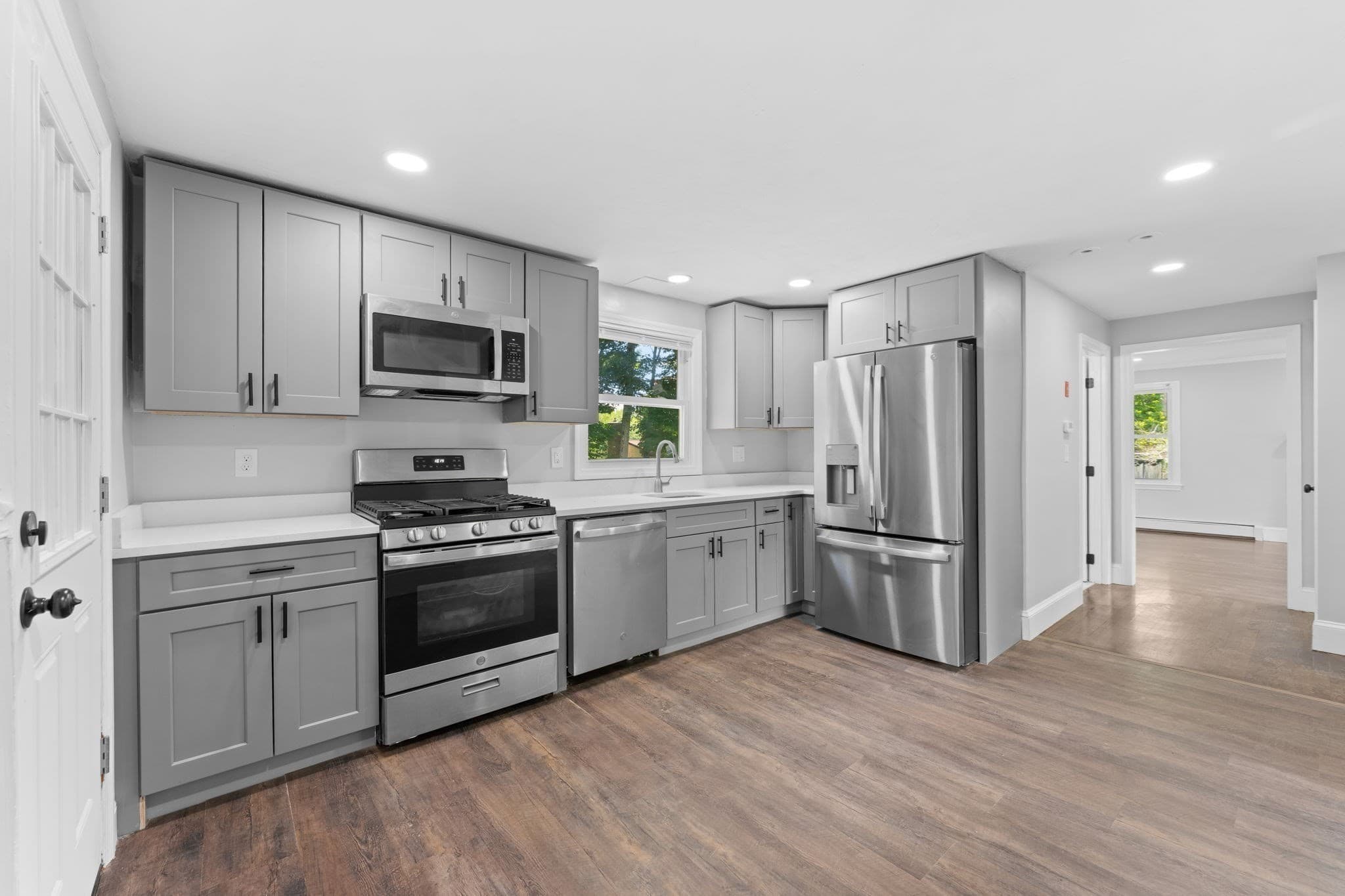 Single Family Residence at 5 Tuckoosa Cir, Bridgewater MA 02324, Bridgewater, photo 14 of 38