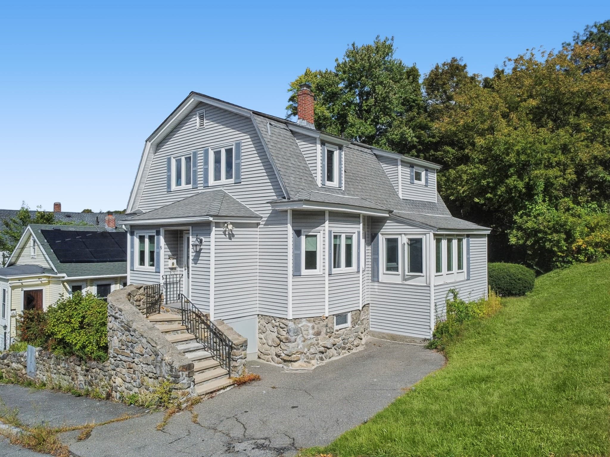 9 Columbus Ave, Lawrence MA 01841