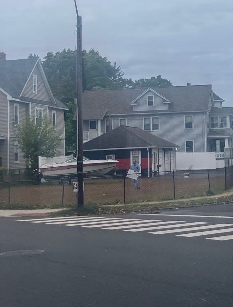 57 Home St, Springfield MA 01104
