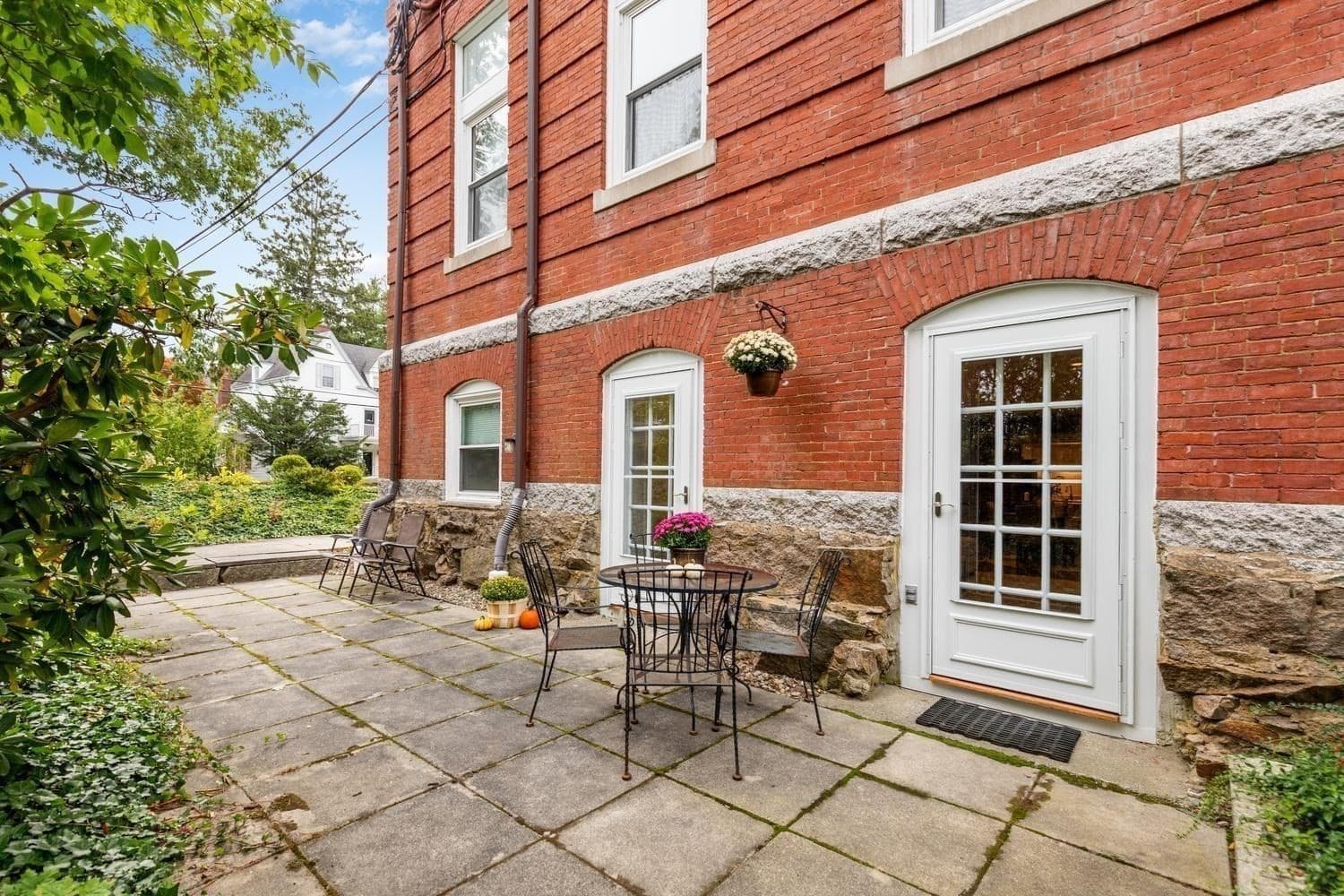 Condominium at 66 Haskell St, Beverly MA 01915, Beverly, photo 27 of 35