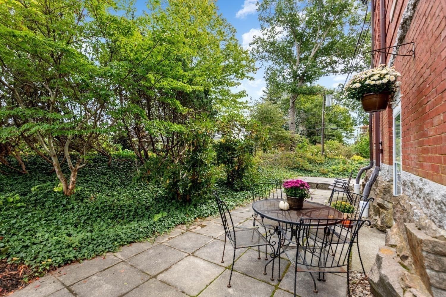 Condominium at 66 Haskell St, Beverly MA 01915, Beverly, photo 26 of 35