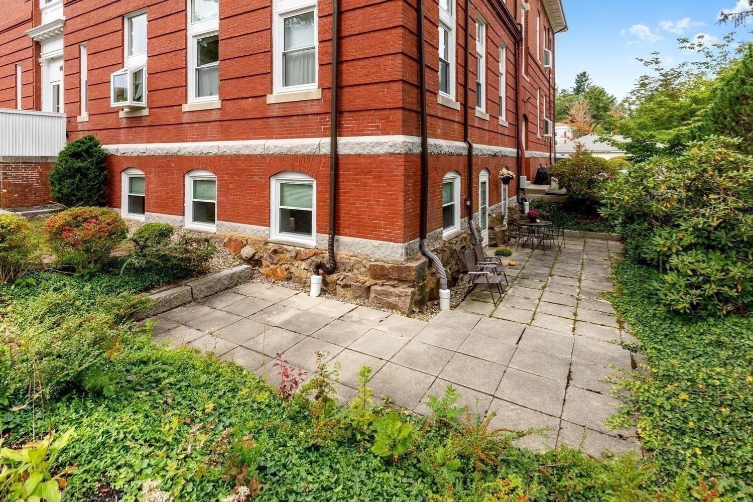 Condominium at 66 Haskell St, Beverly MA 01915, Beverly, photo 28 of 35