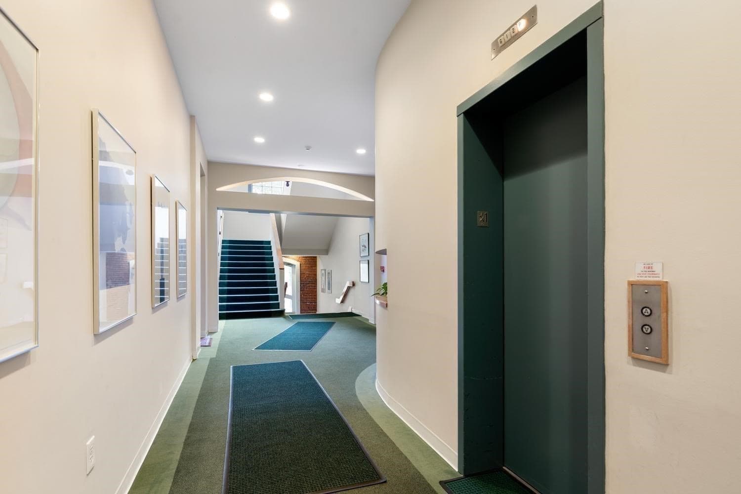 Condominium at 66 Haskell St, Beverly MA 01915, Beverly, photo 31 of 35