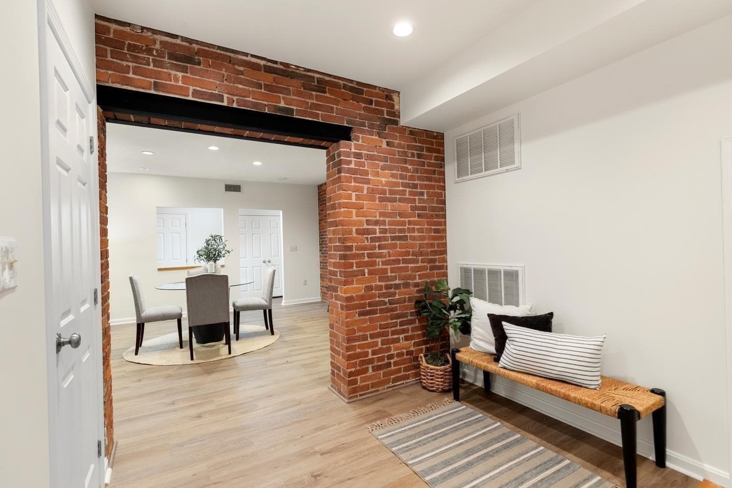 Condominium at 66 Haskell St, Beverly MA 01915, Beverly, photo 4 of 35