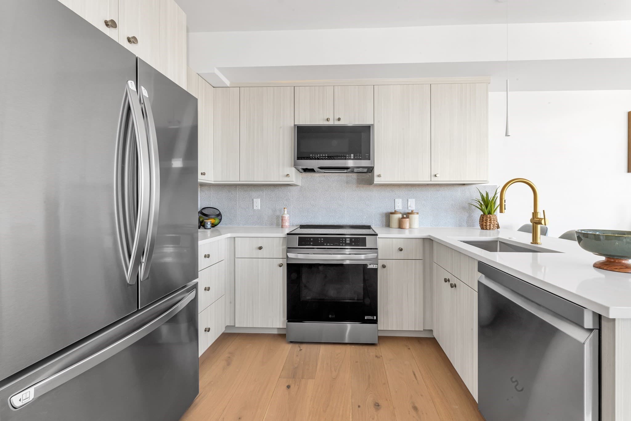Condominium at 34 Oak Street # 102, Boston MA 02136, Boston, photo 22 of 35