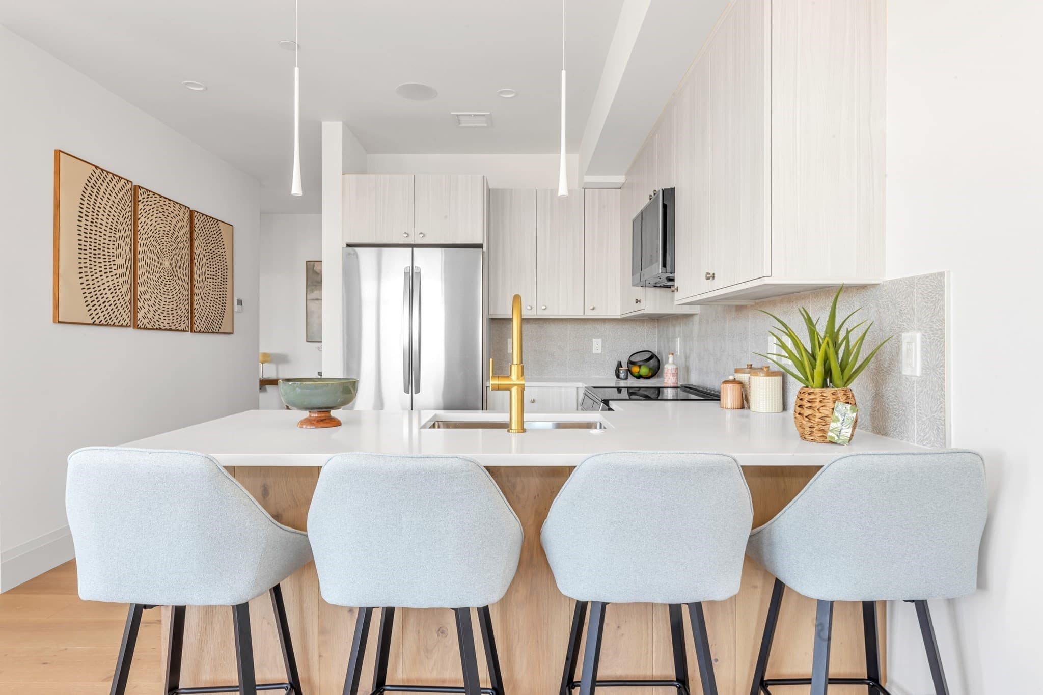 Condominium at 34 Oak Street # 102, Boston MA 02136, Boston, photo 3 of 35