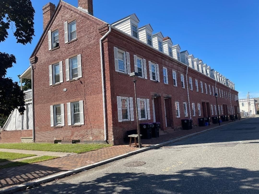 Multi Family at 13 Center Street, Holyoke MA 01040, Holyoke, photo 3 of 34