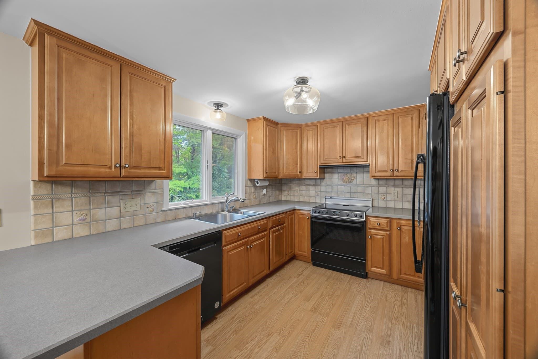 Single Family Residence at 35 Harvey Lane, Westborough MA 01581, Westborough, photo 10 of 32