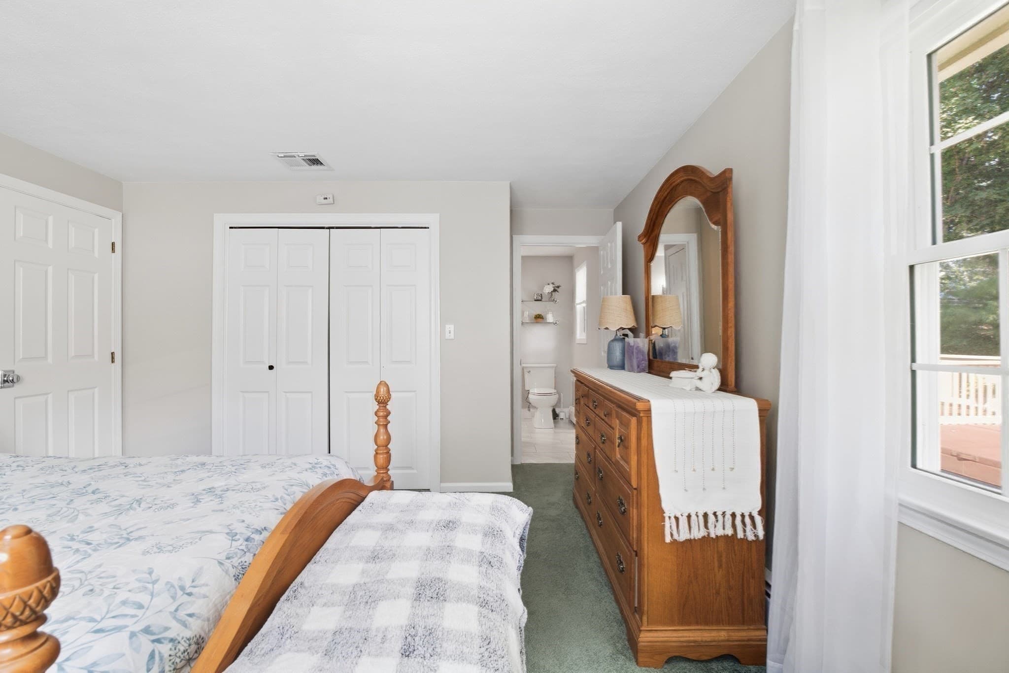 Single Family Residence at 136 Maplewood Rd, Lynn MA 01904, Lynn, photo 18 of 37