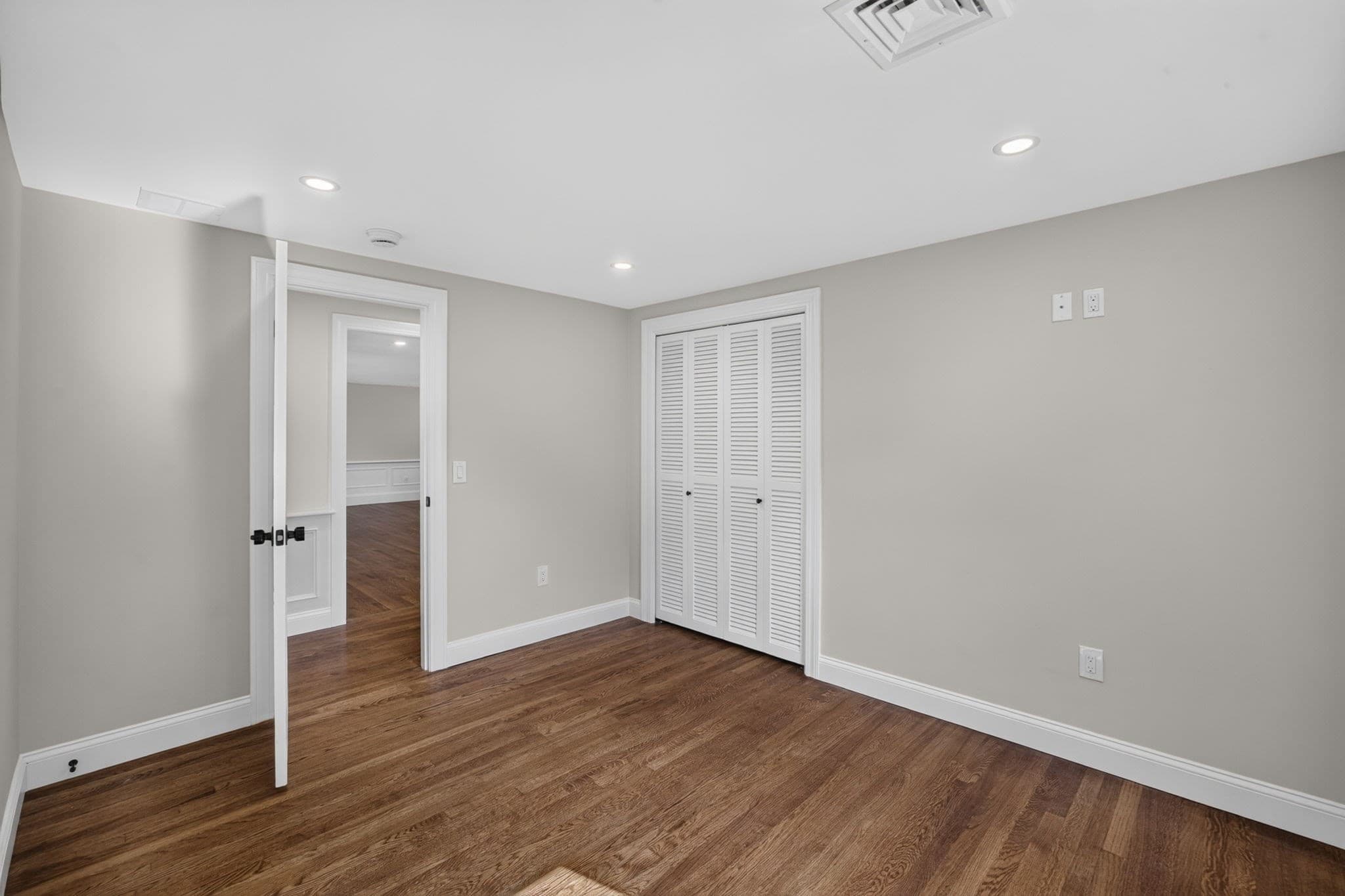 Single Family Residence at 2 Par 3 Drive, Yarmouth MA 02664, Yarmouth, photo 20 of 38