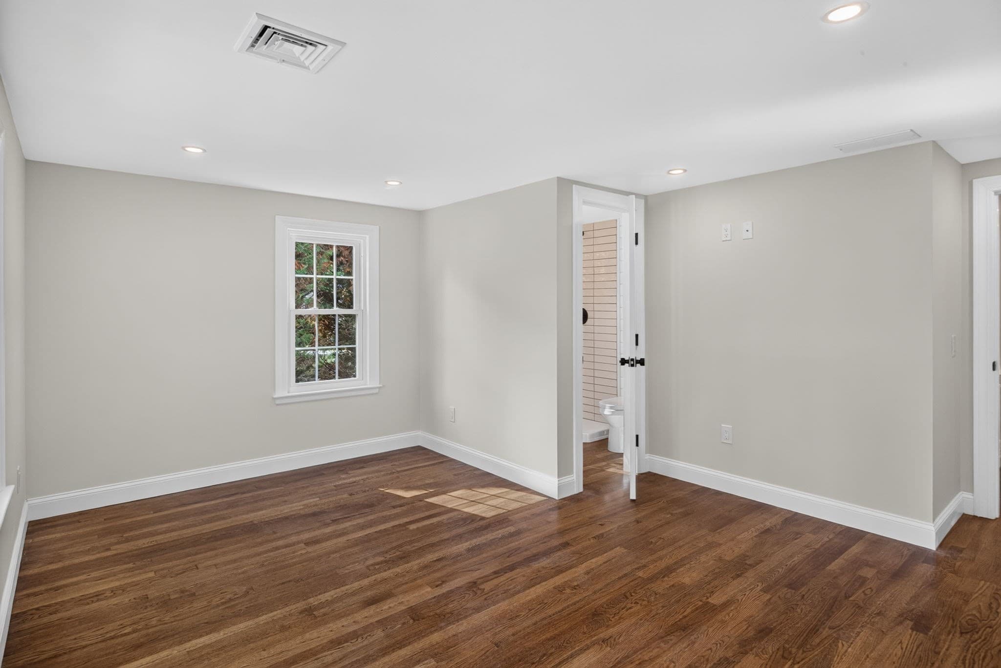 Single Family Residence at 2 Par 3 Drive, Yarmouth MA 02664, Yarmouth, photo 18 of 38