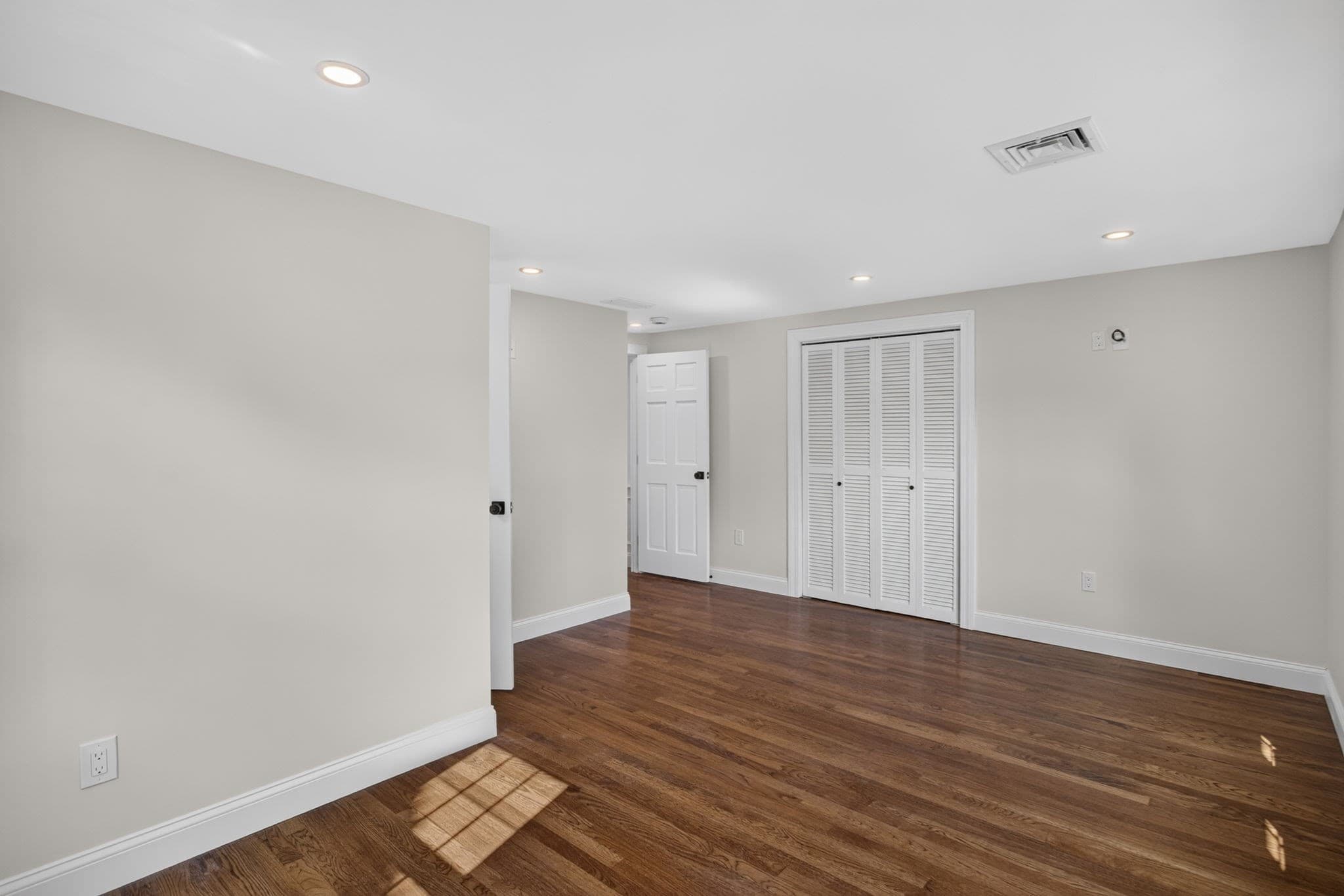 Single Family Residence at 2 Par 3 Drive, Yarmouth MA 02664, Yarmouth, photo 15 of 38