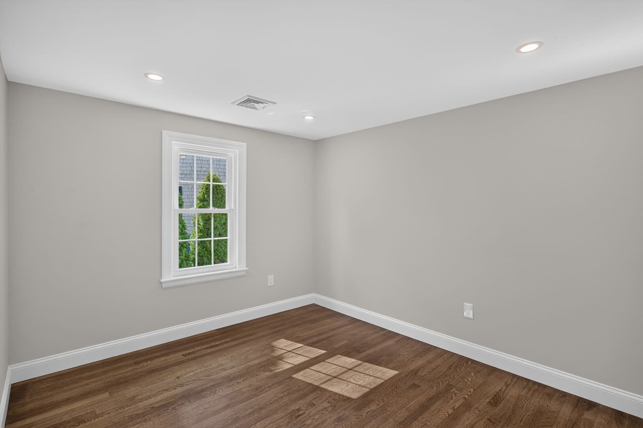 Single Family Residence at 2 Par 3 Drive, Yarmouth MA 02664, Yarmouth, photo 19 of 38