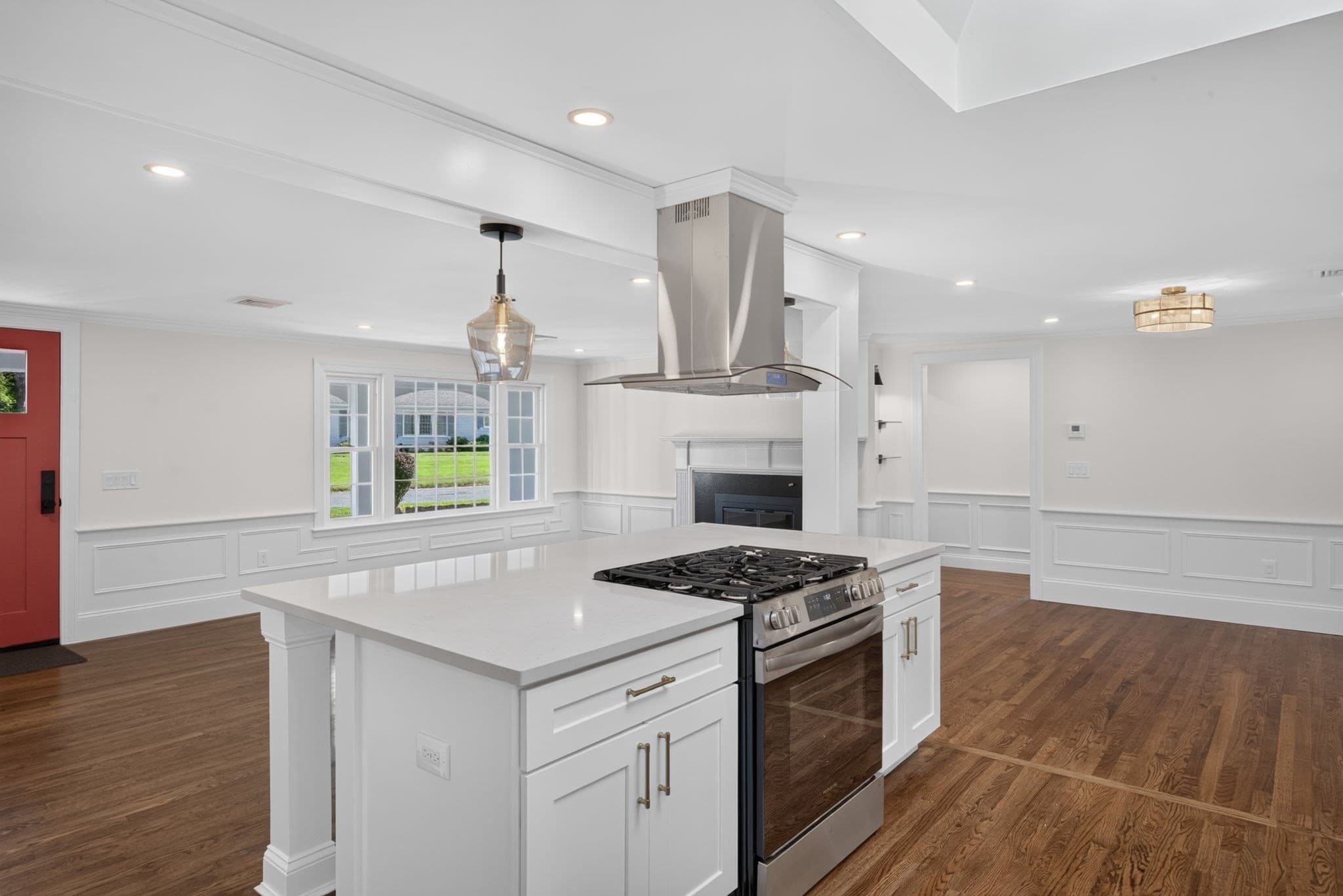 Single Family Residence at 2 Par 3 Drive, Yarmouth MA 02664, Yarmouth, photo 8 of 38