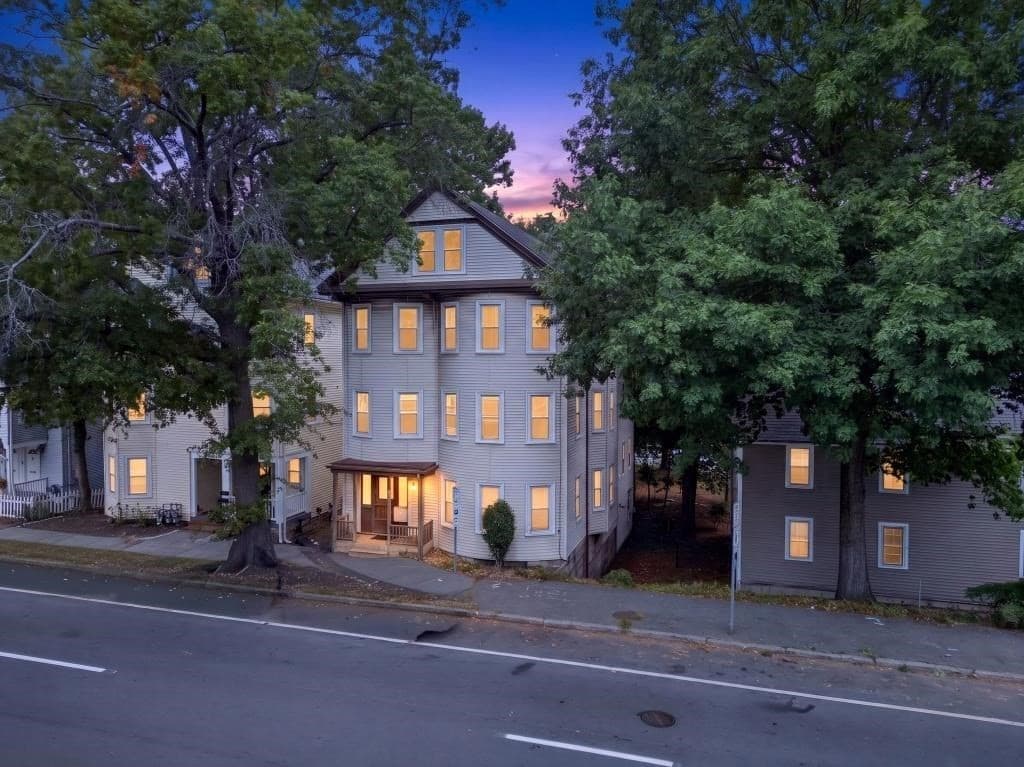 3 Family at 753 Boylston St, Brookline MA 02445, Brookline, photo 2 of 34