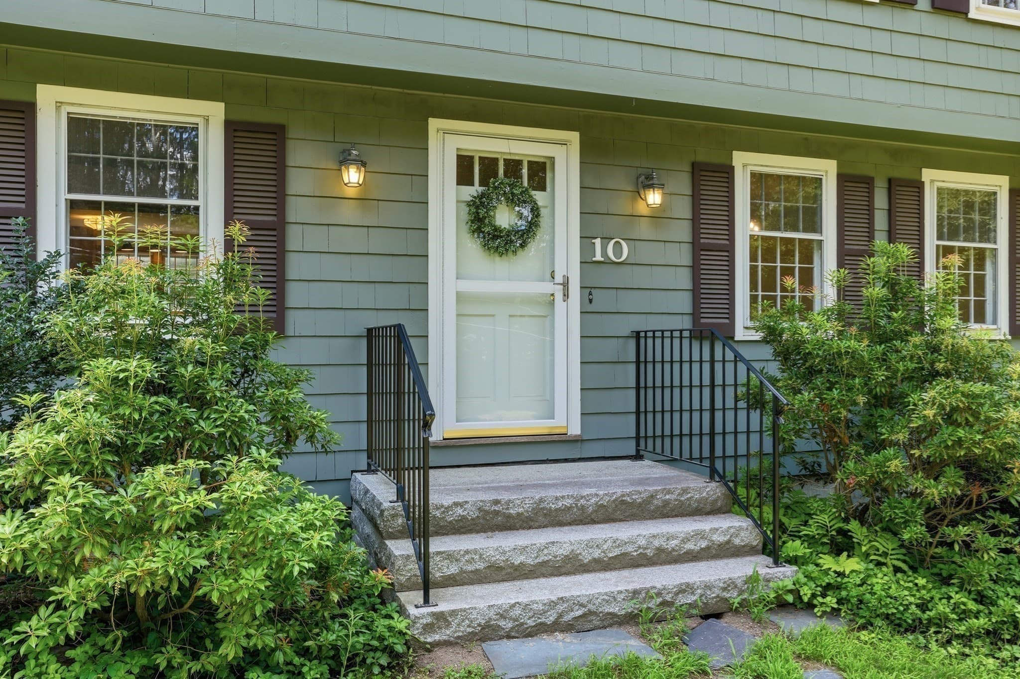 Single Family Residence at 10 Beaver Dam Dr, Westford MA 01886, Westford, photo 5 of 42