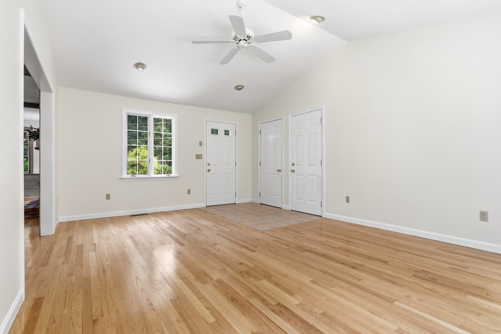 Single Family Residence at 10 Beaver Dam Dr, Westford MA 01886, Westford, photo 19 of 42