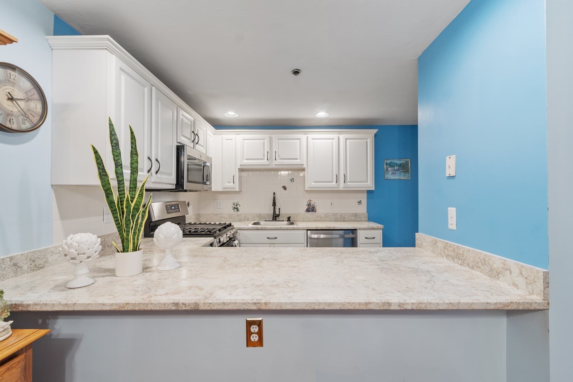 Condominium at 175 Littleton Road # B4, Chelmsford MA 01824, Chelmsford, photo 6 of 42