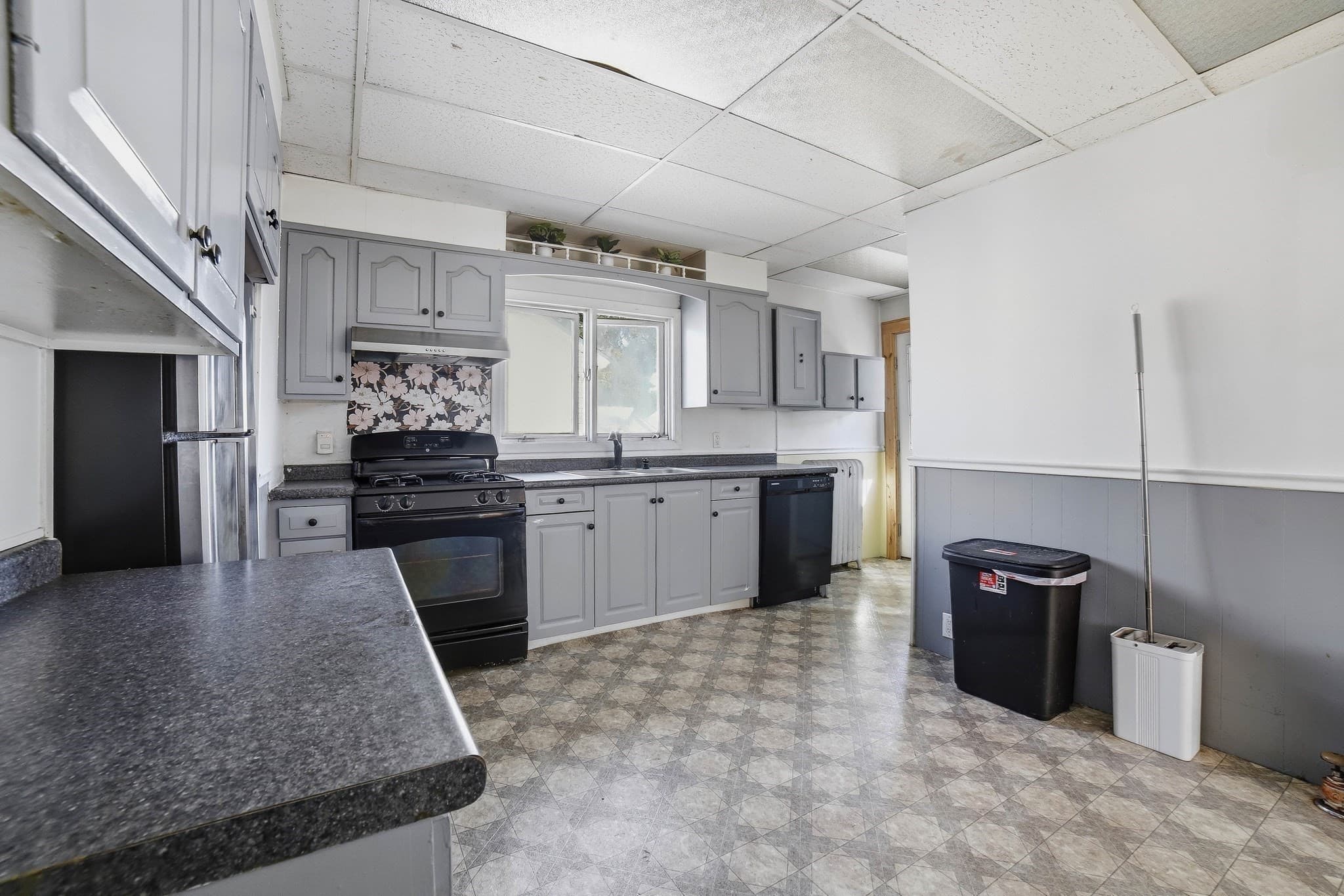 Single Family Residence at 36 Putnam Ave, Lowell MA 01851, Lowell, photo 12 of 35