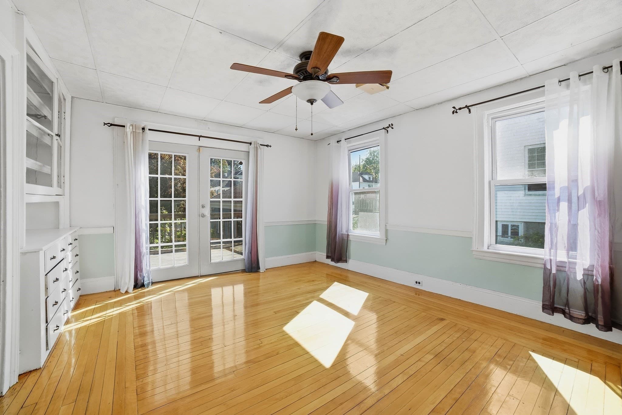 Single Family Residence at 36 Putnam Ave, Lowell MA 01851, Lowell, photo 9 of 35