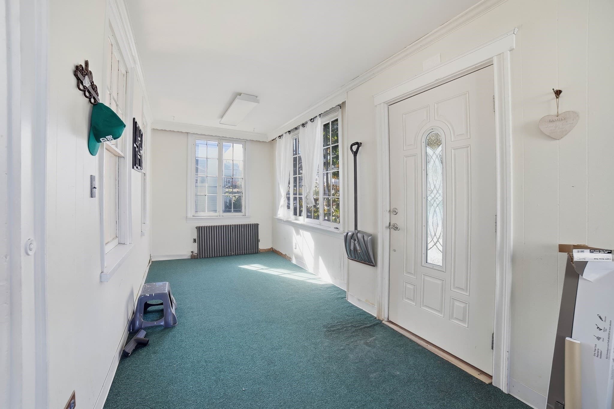 Single Family Residence at 36 Putnam Ave, Lowell MA 01851, Lowell, photo 4 of 35