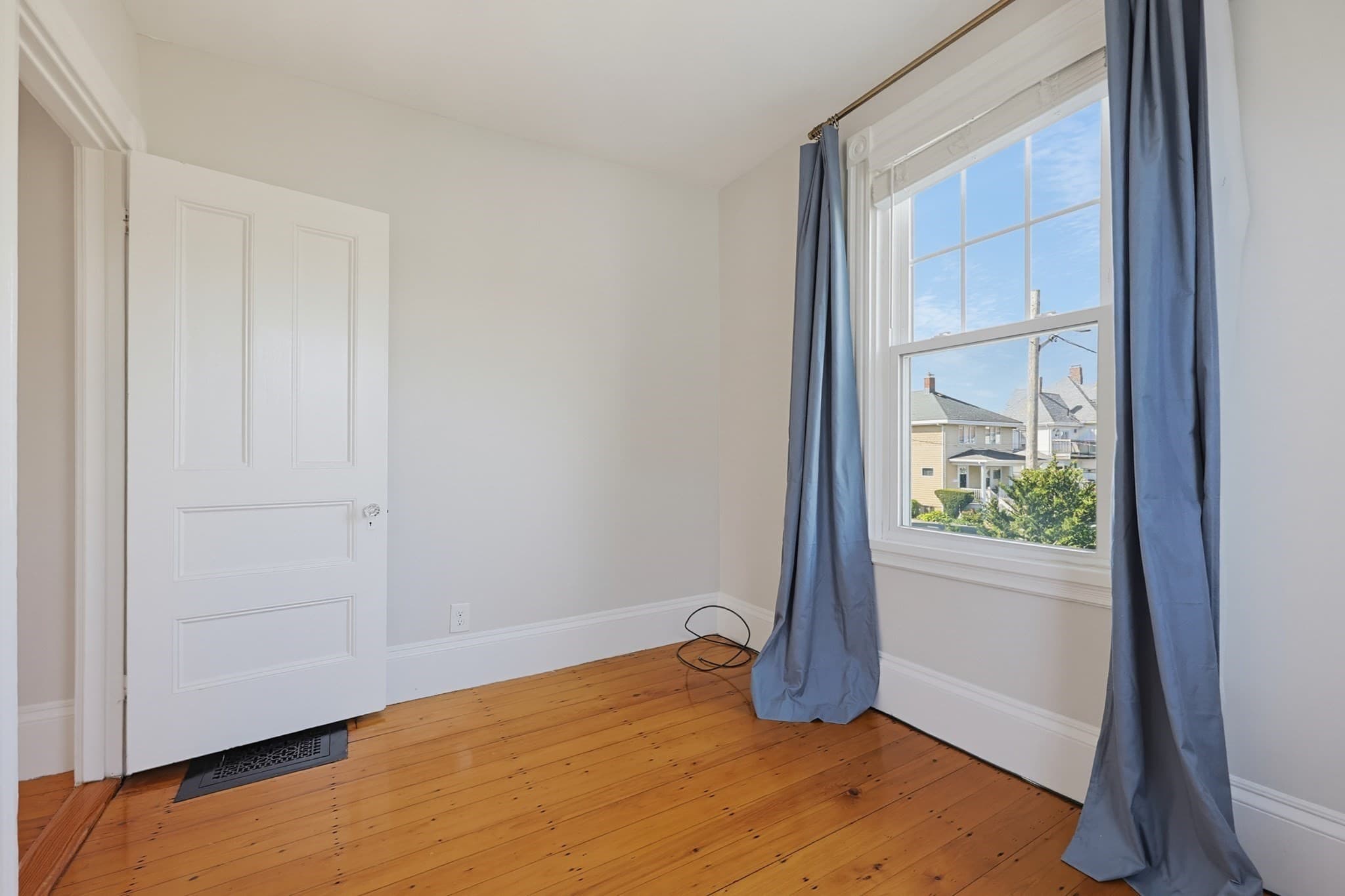 Single Family Residence at 32 Elmwood Avenue, Winthrop MA 02152, Winthrop, photo 32 of 40