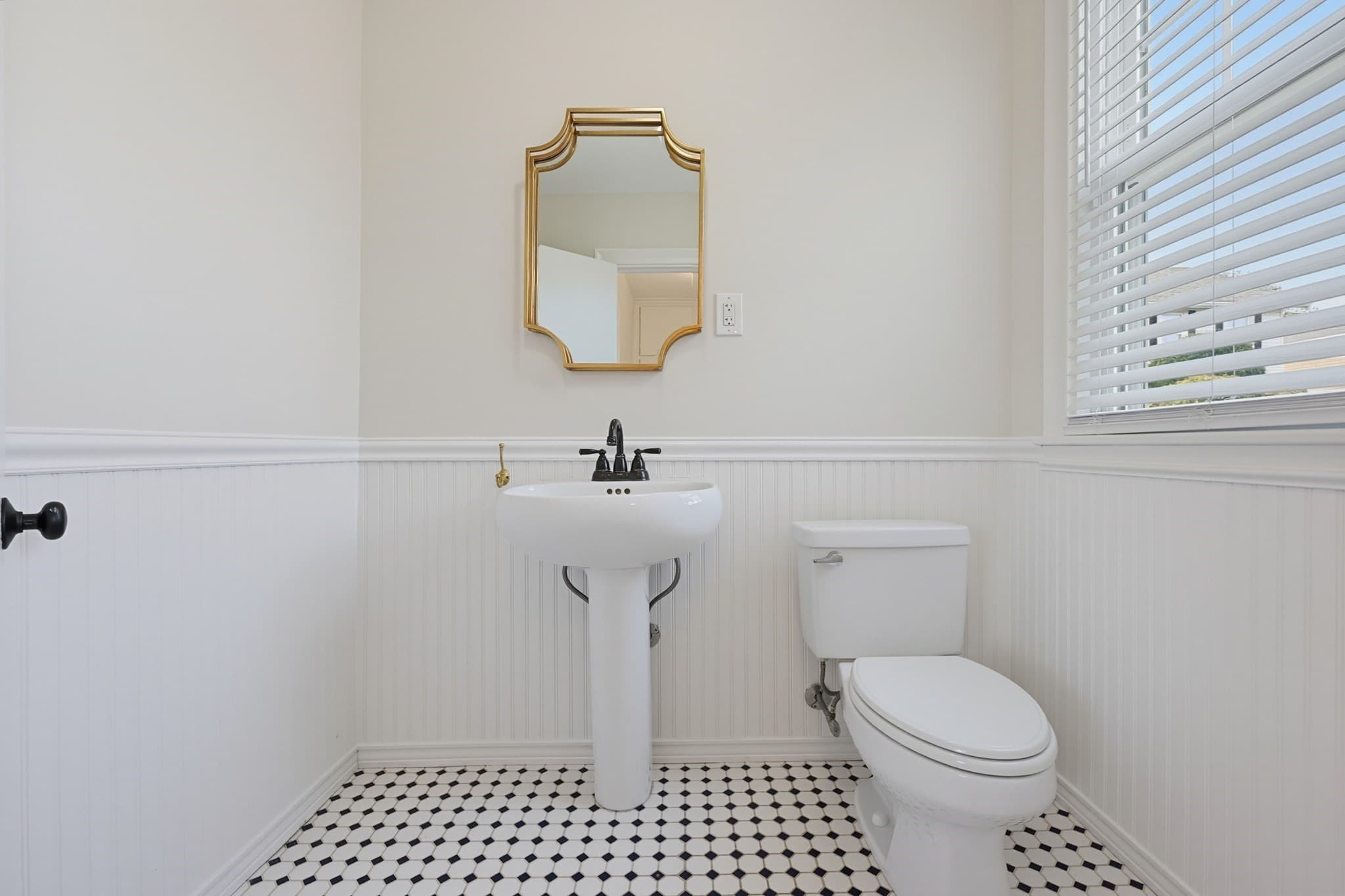 Single Family Residence at 32 Elmwood Avenue, Winthrop MA 02152, Winthrop, photo 19 of 40