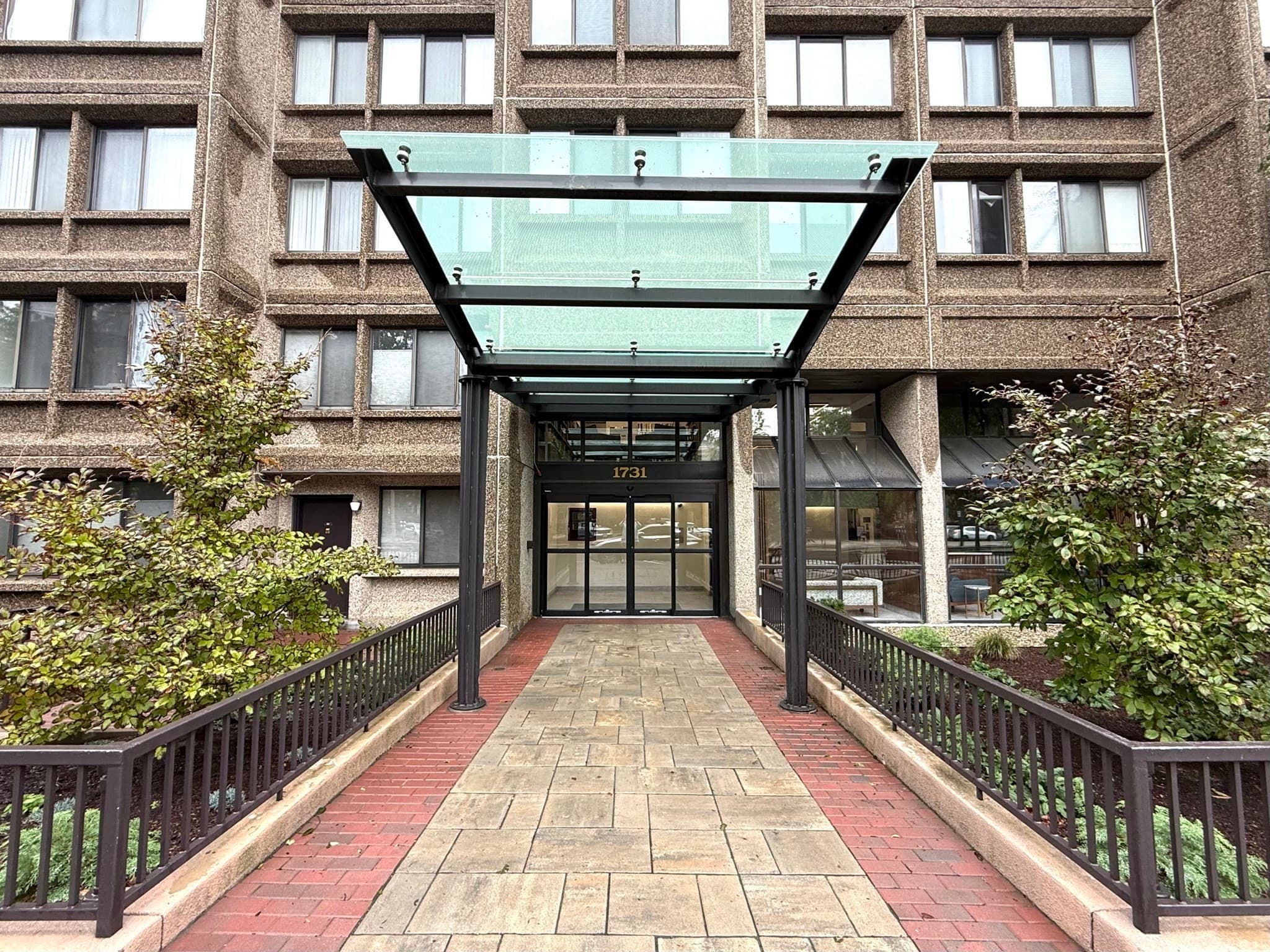 Condominium at 1731 Beacon St # 311, Brookline MA 02445, Brookline, photo 2 of 17
