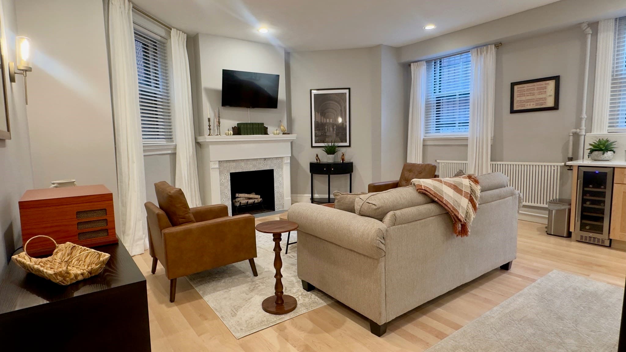 Condominium at 135 Marlborough # 2, Boston MA 02116, Boston, photo 4 of 10