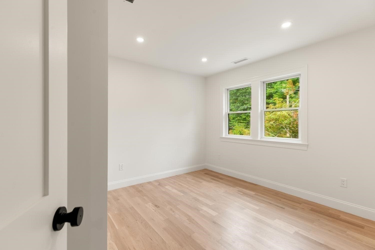 Condominium at 318 Essex Ave # A, Gloucester MA 01930, Gloucester, photo 27 of 40